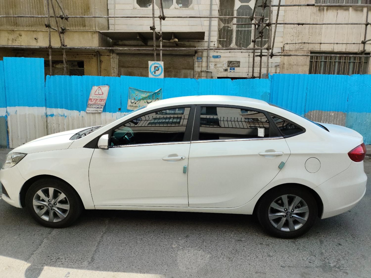 جک J4 اتوماتیک ساده - 1403