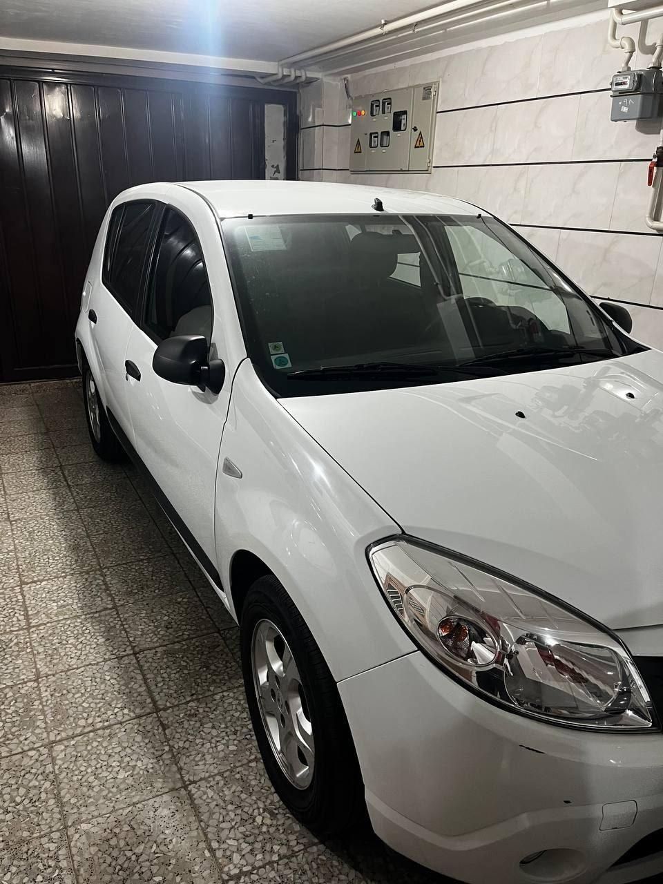رنو ساندرو دنده ای - 1395