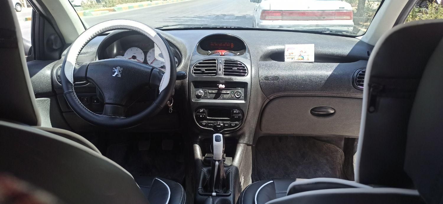 پژو ۲۰۶ صندوق دار v8 - 1398