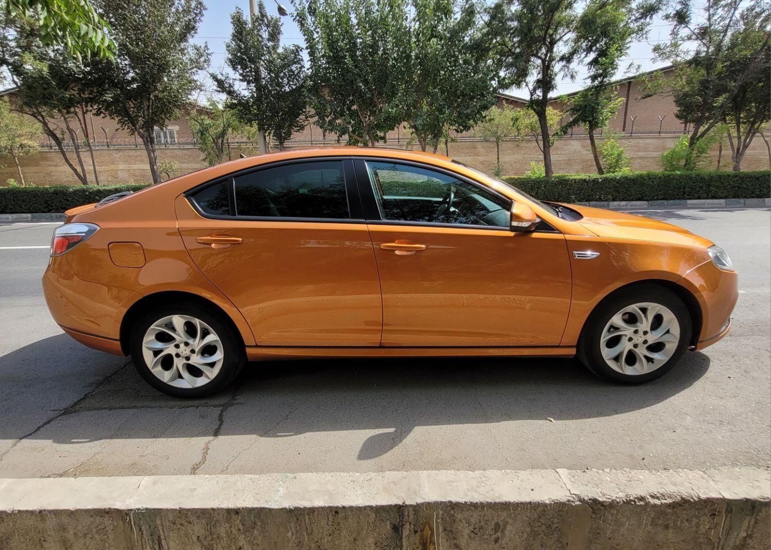 ام جی 6 لیفت بک GT فیس قدیم - 2015