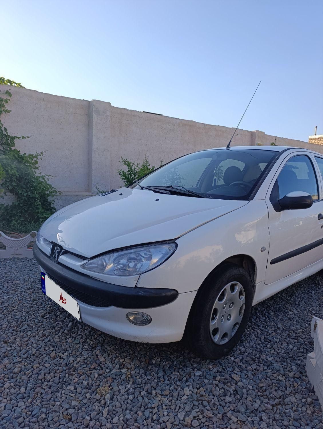 پژو ۲۰۶ صندوق دار v8 - 1393