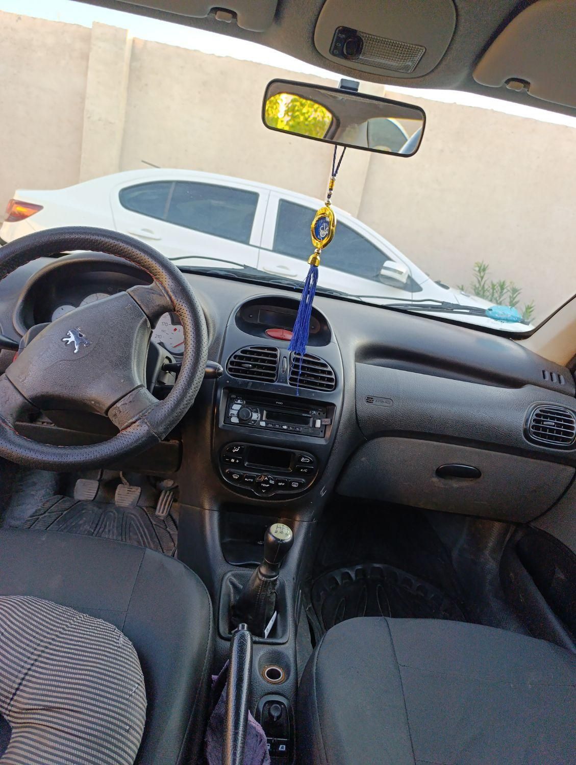 پژو ۲۰۶ صندوق دار v8 - 1393