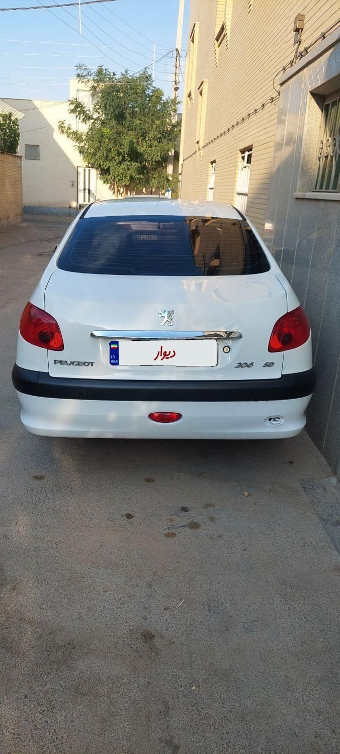 پژو ۲۰۶ صندوق دار v8 - 1394