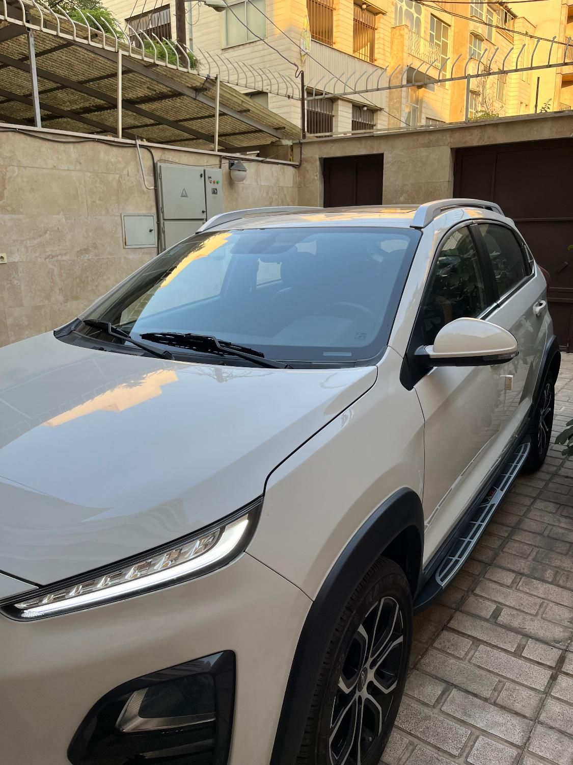 ام وی ام X22 پرو دنده‌ای - 1402