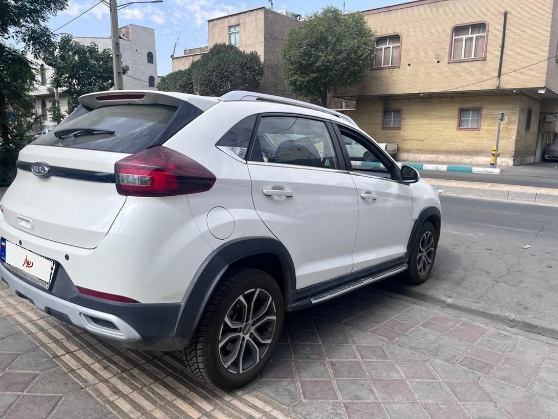 ام وی ام X22 دنده‌ای لاکچری - 1399