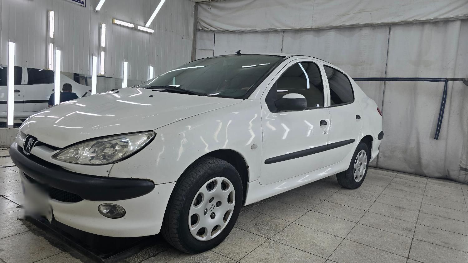 پژو ۲۰۶ صندوق دار v8 - 1396