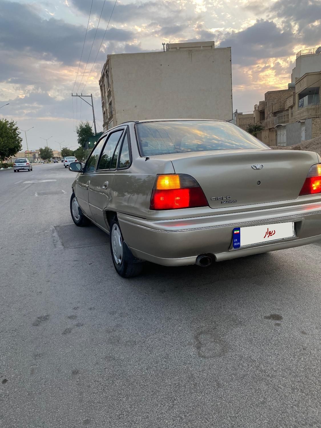 دوو سیلو سدان - 1382