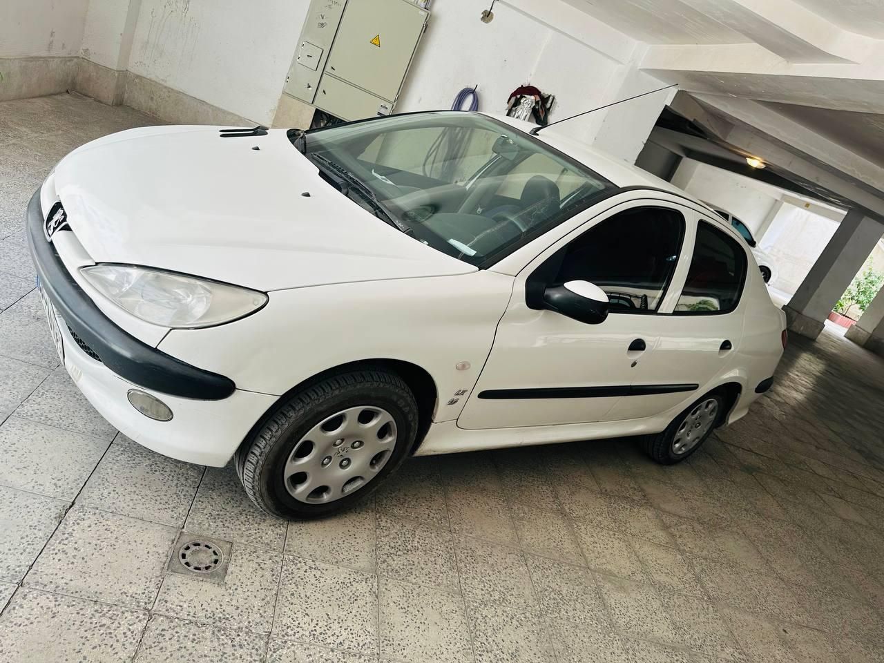 پژو ۲۰۶ صندوق دار v8 - 1395