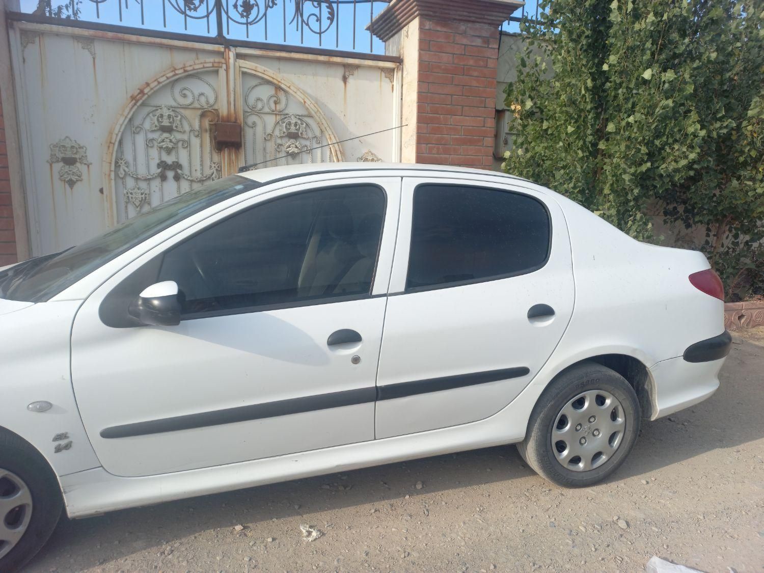 پژو ۲۰۶ صندوق دار v20 - 1390
