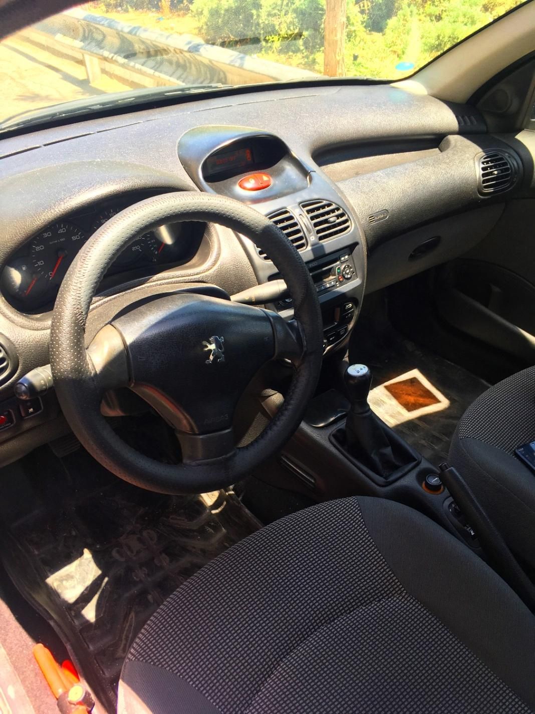 پژو ۲۰۶ صندوق دار v8 - 1397