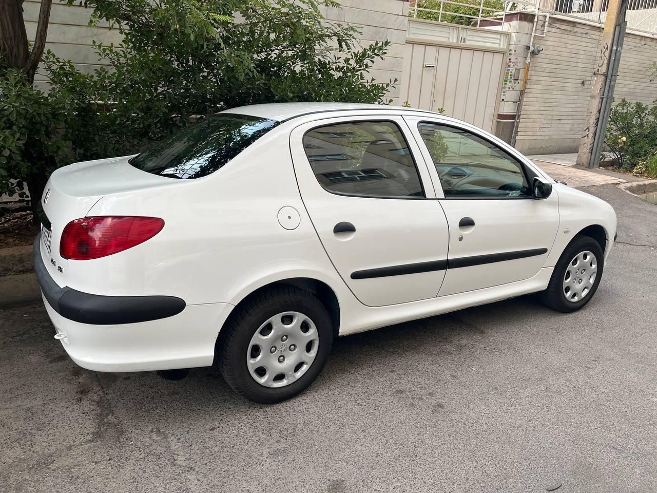 پژو ۲۰۶ صندوق دار v8 - 1399