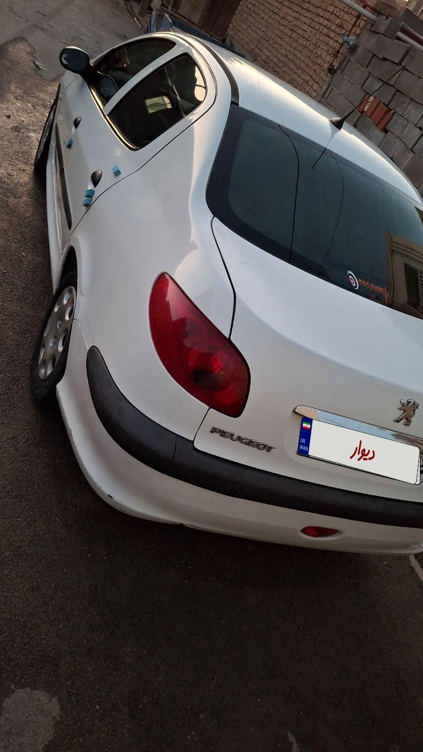 پژو ۲۰۶ صندوق دار v8 - 1393