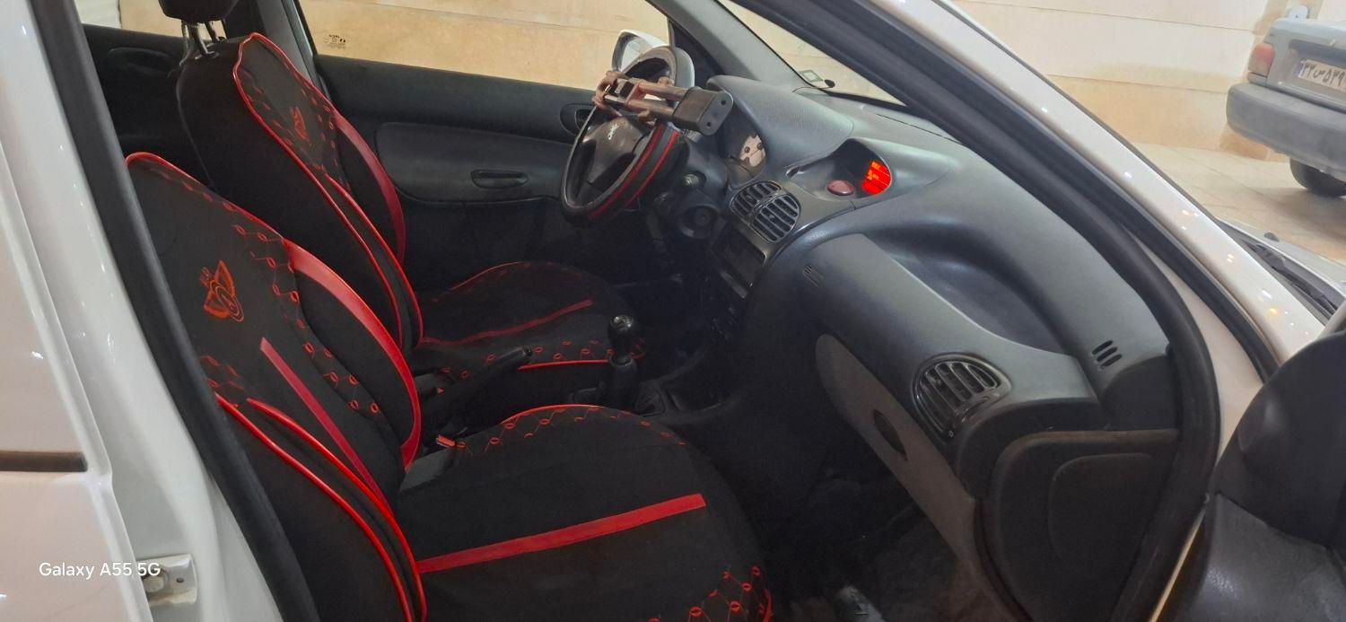 پژو ۲۰۶ صندوق دار v8 - 1394