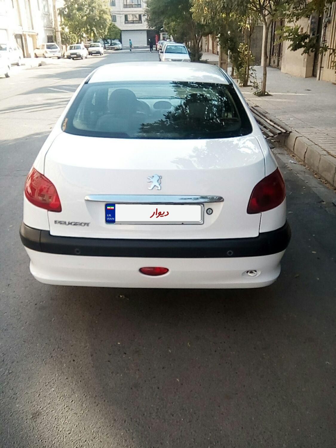 پژو ۲۰۶ صندوق دار v8 - 1396