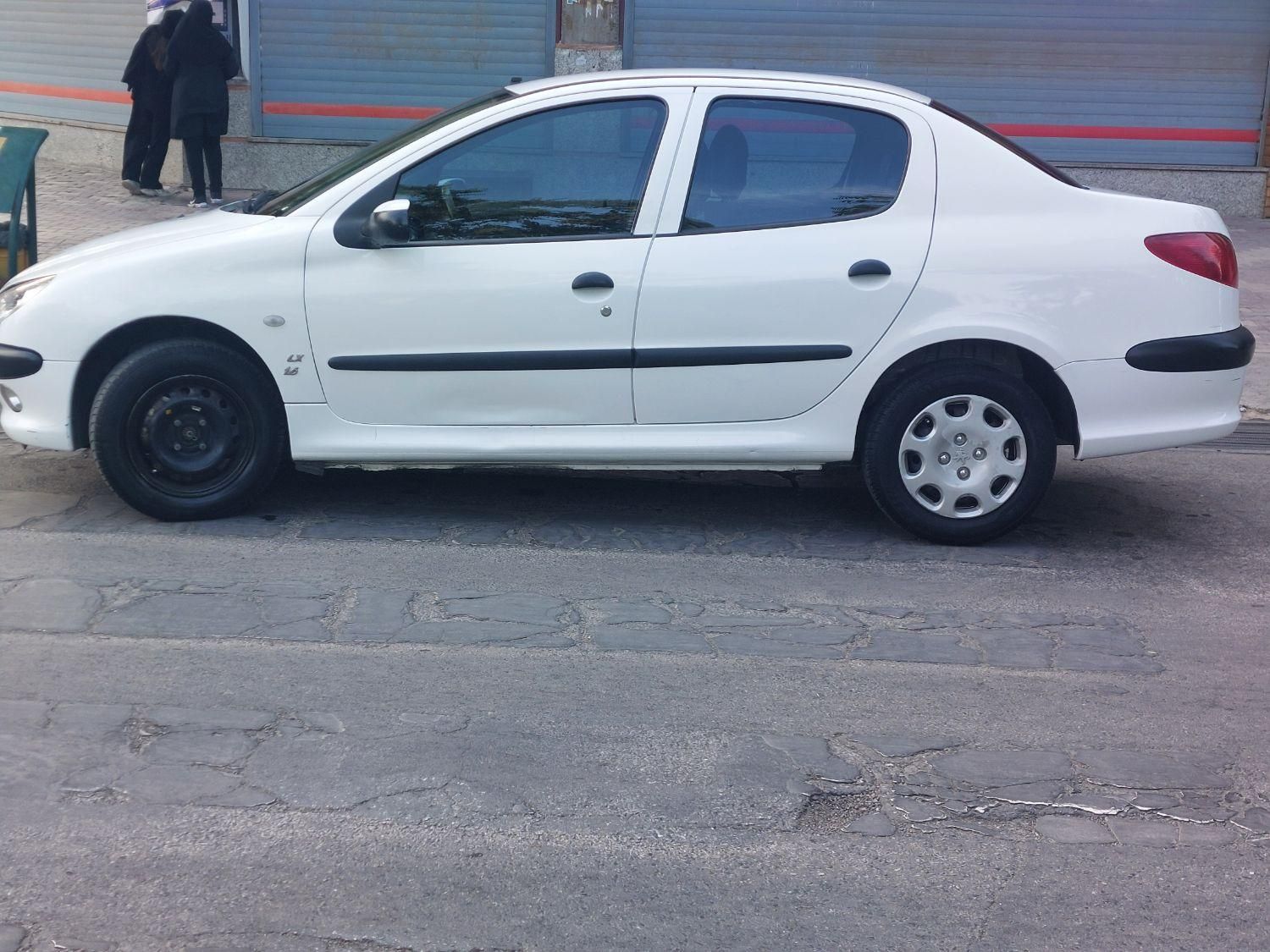 پژو ۲۰۶ صندوق دار v8 - 1397