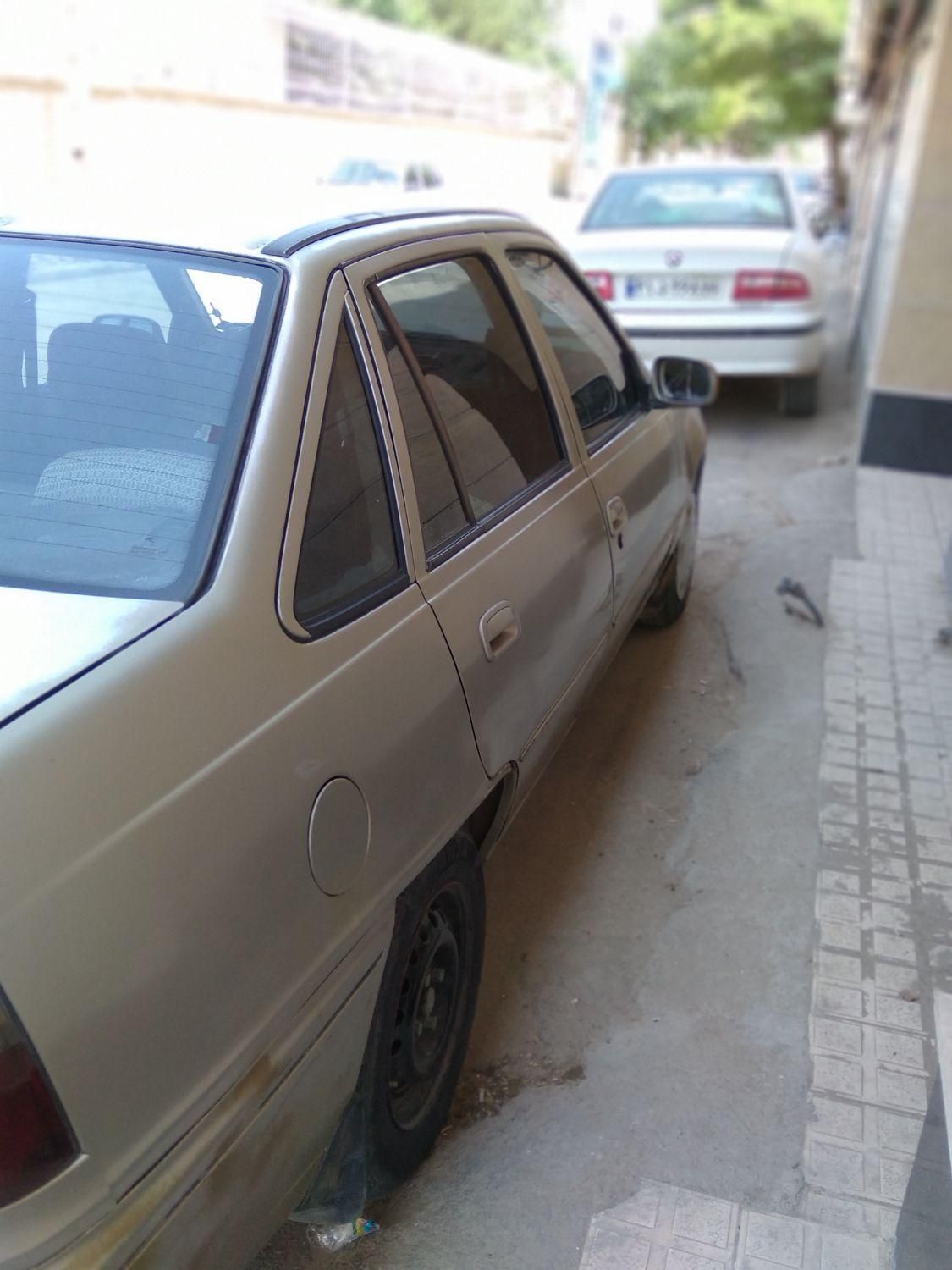 دوو سیلو سدان - 1381