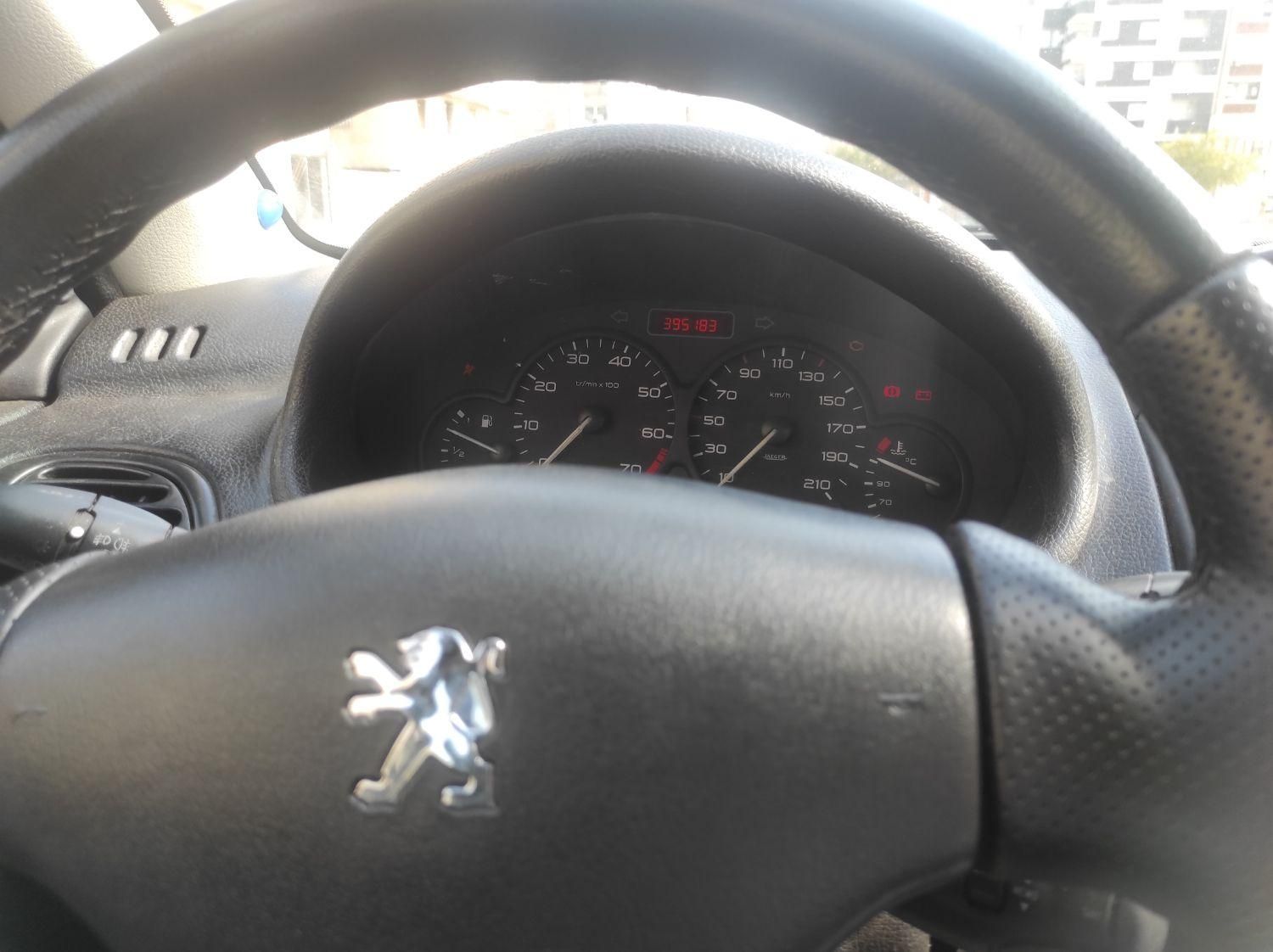 پژو ۲۰۶ صندوق دار v8 - 1386