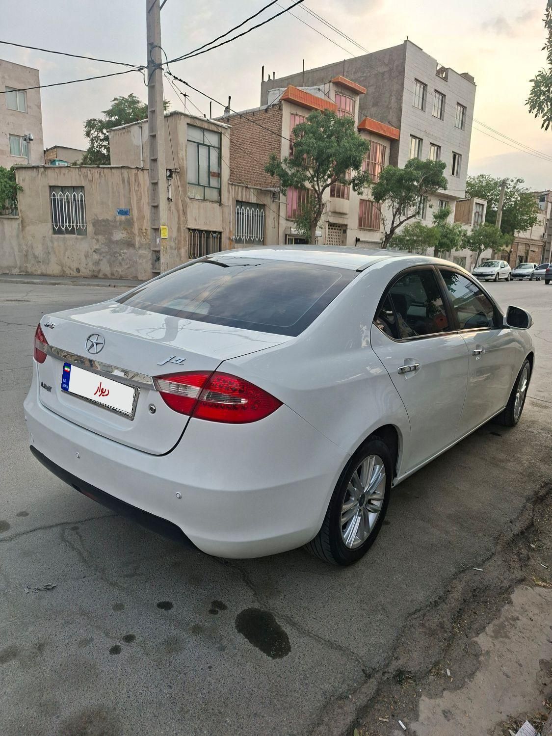 جک J5 اتوماتیک - 1393