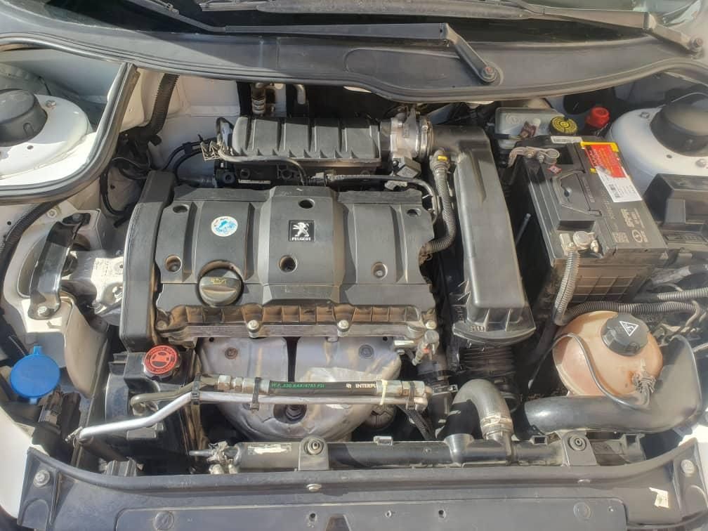 پژو ۲۰۶ صندوق دار v8 - 1395