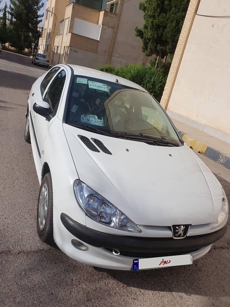 خودرو پژو، ۲۰۶ صندوق دار آگهی ann_19745949