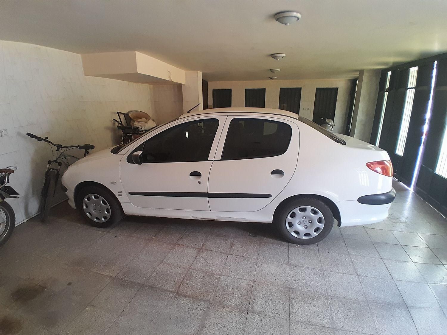 پژو ۲۰۶ صندوق دار v8 - 1393