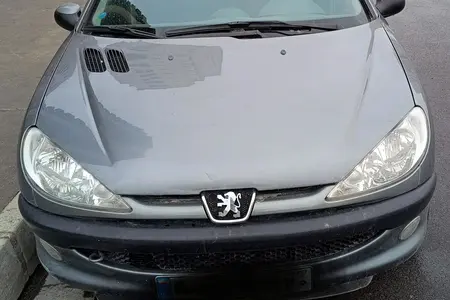 پژو ۲۰۶ صندوق دار v8 - 1396