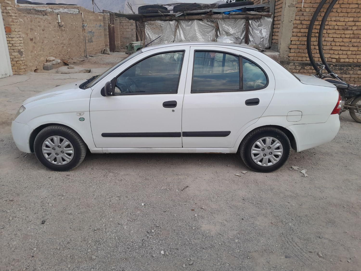 تیبا صندوق دار EX - 1390