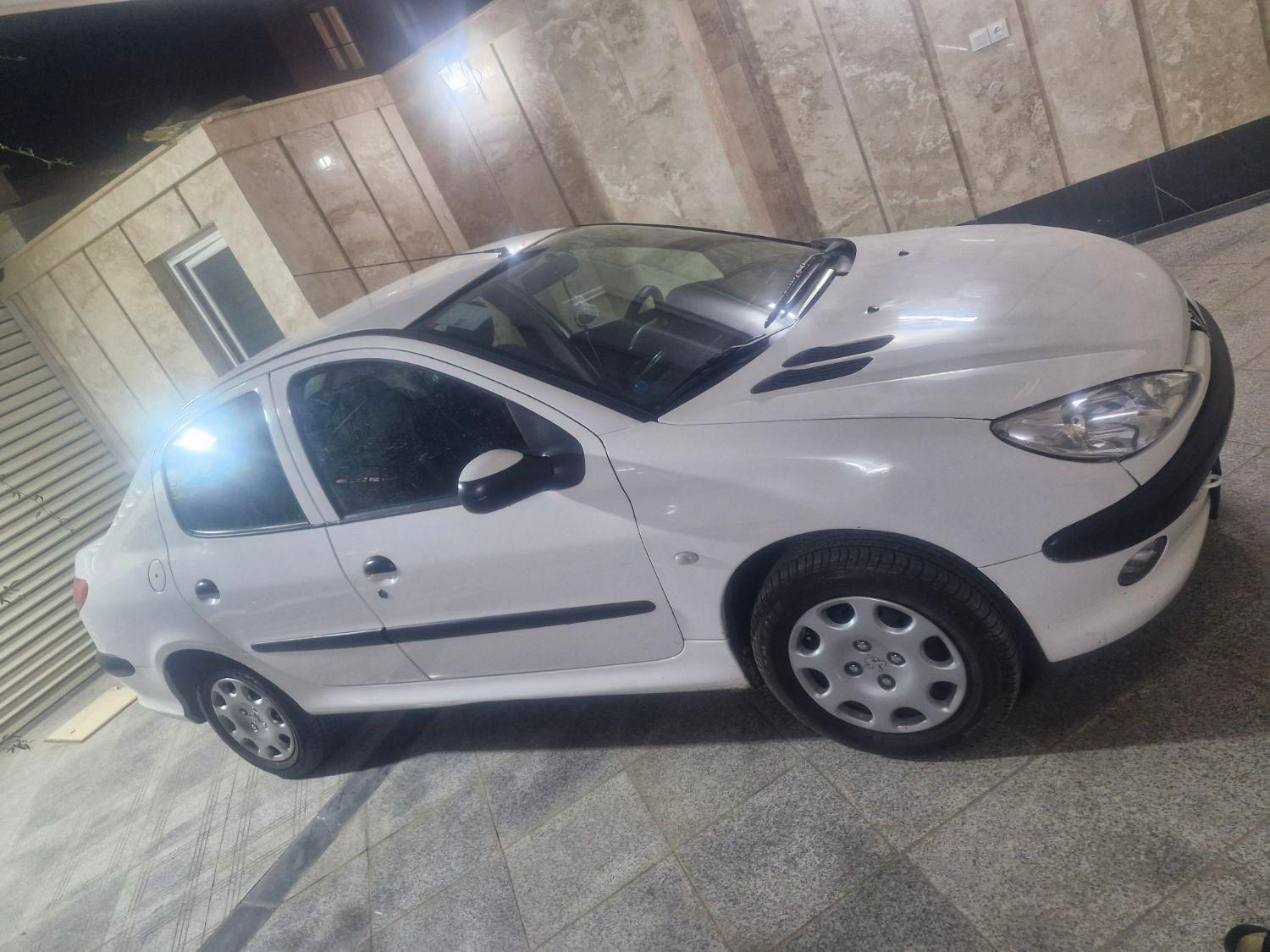 پژو ۲۰۶ صندوق دار v8 - 1396
