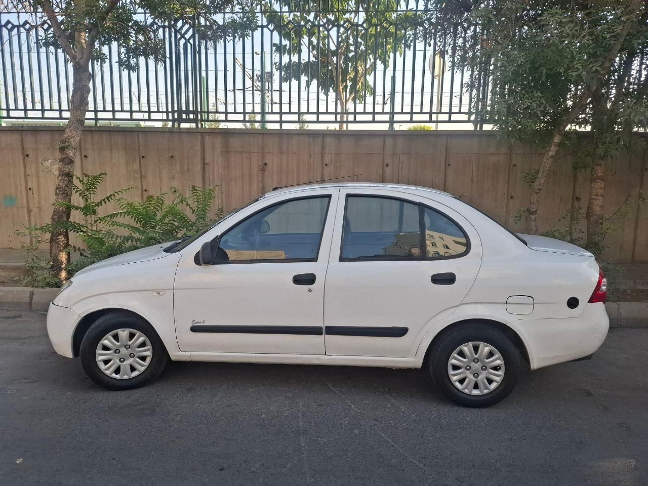 تیبا صندوق دار SX - 1392
