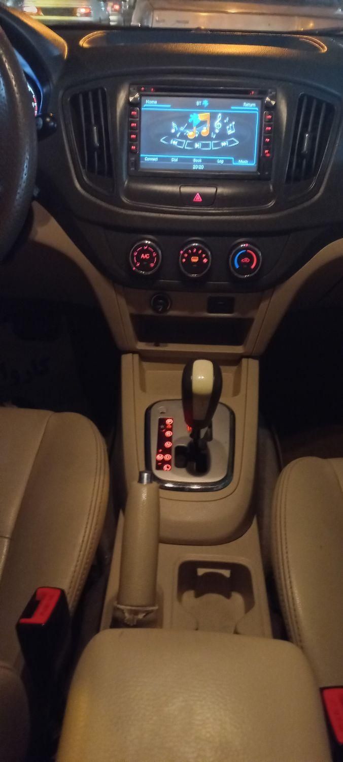 ام وی ام 550 اتوماتیک - 1395
