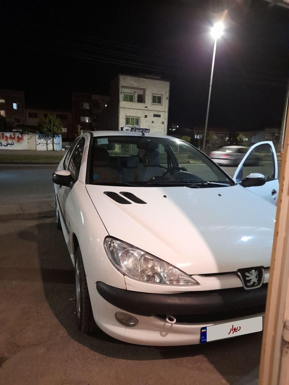 پژو ۲۰۶ صندوق دار v8 - 1395