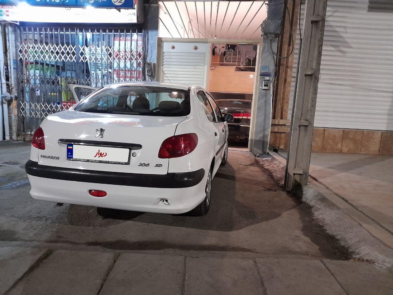 پژو ۲۰۶ صندوق دار v8 - 1395