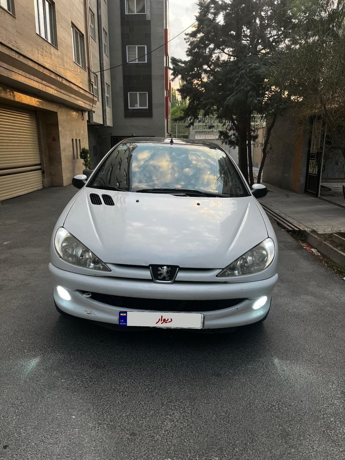 پژو ۲۰۶ صندوق دار v8 - 1390