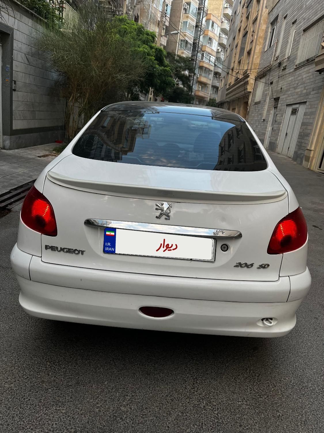 پژو ۲۰۶ صندوق دار v8 - 1390