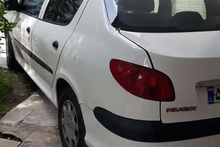پژو ۲۰۶ صندوق دار v8 - 1395