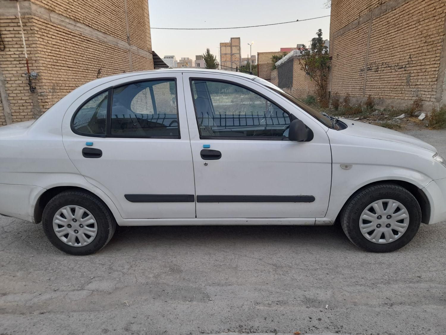تیبا صندوق دار SX - 1392