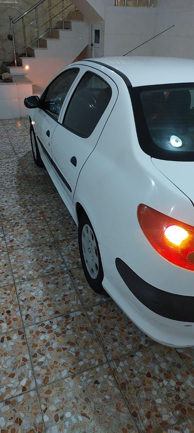 پژو ۲۰۶ صندوق دار v8 - 1393