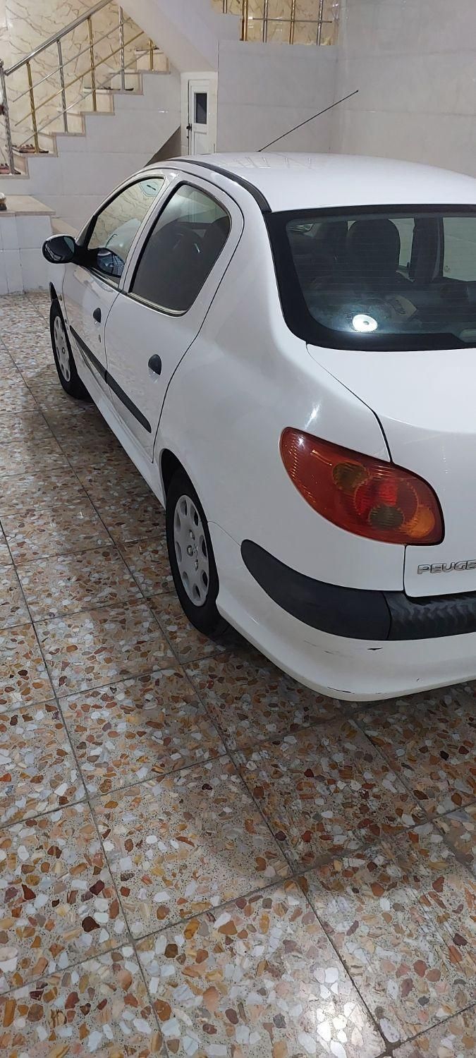 پژو ۲۰۶ صندوق دار v8 - 1393