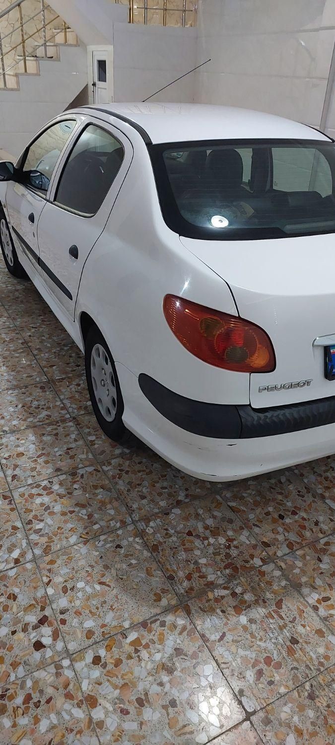 پژو ۲۰۶ صندوق دار v8 - 1393