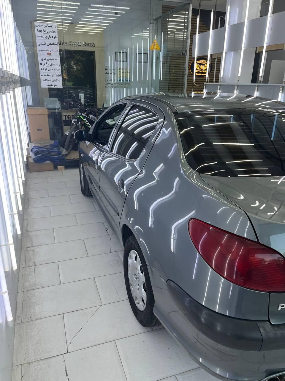 پژو ۲۰۶ صندوق دار v8 - 1396