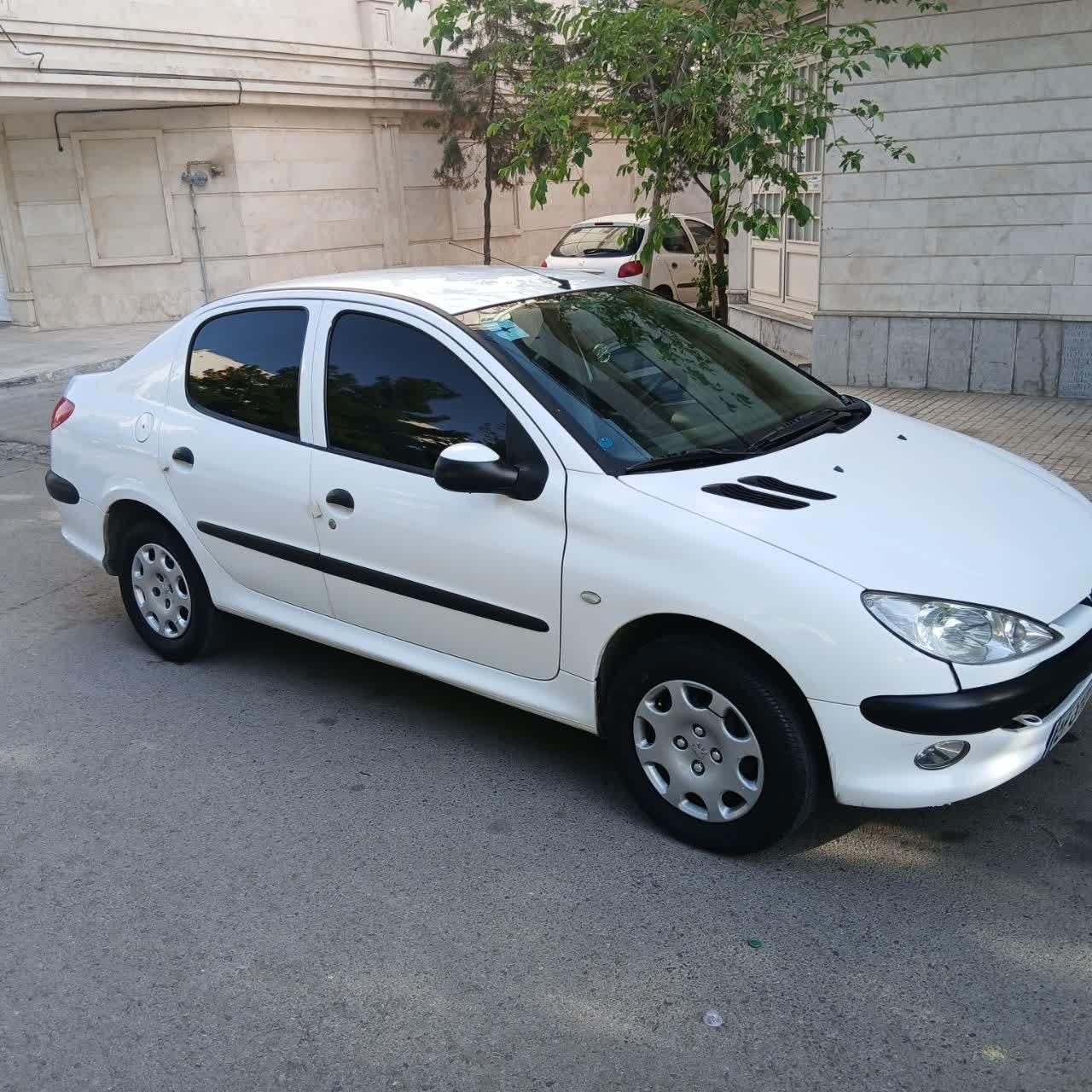 خودرو پژو، ۲۰۶ صندوق دار آگهی ann_19750228