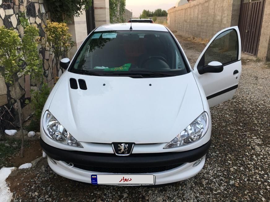 پژو ۲۰۶ صندوق دار v8 - 1396