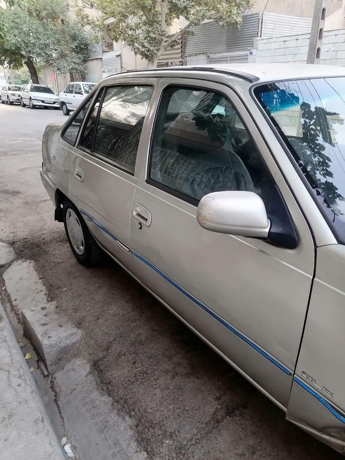 دوو سیلو سدان - 1383
