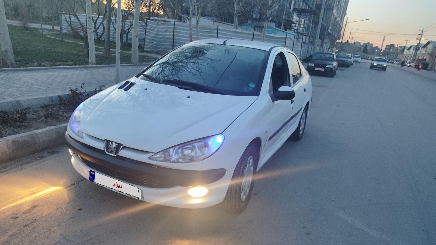 پژو ۲۰۶ صندوق دار v8 - 1395