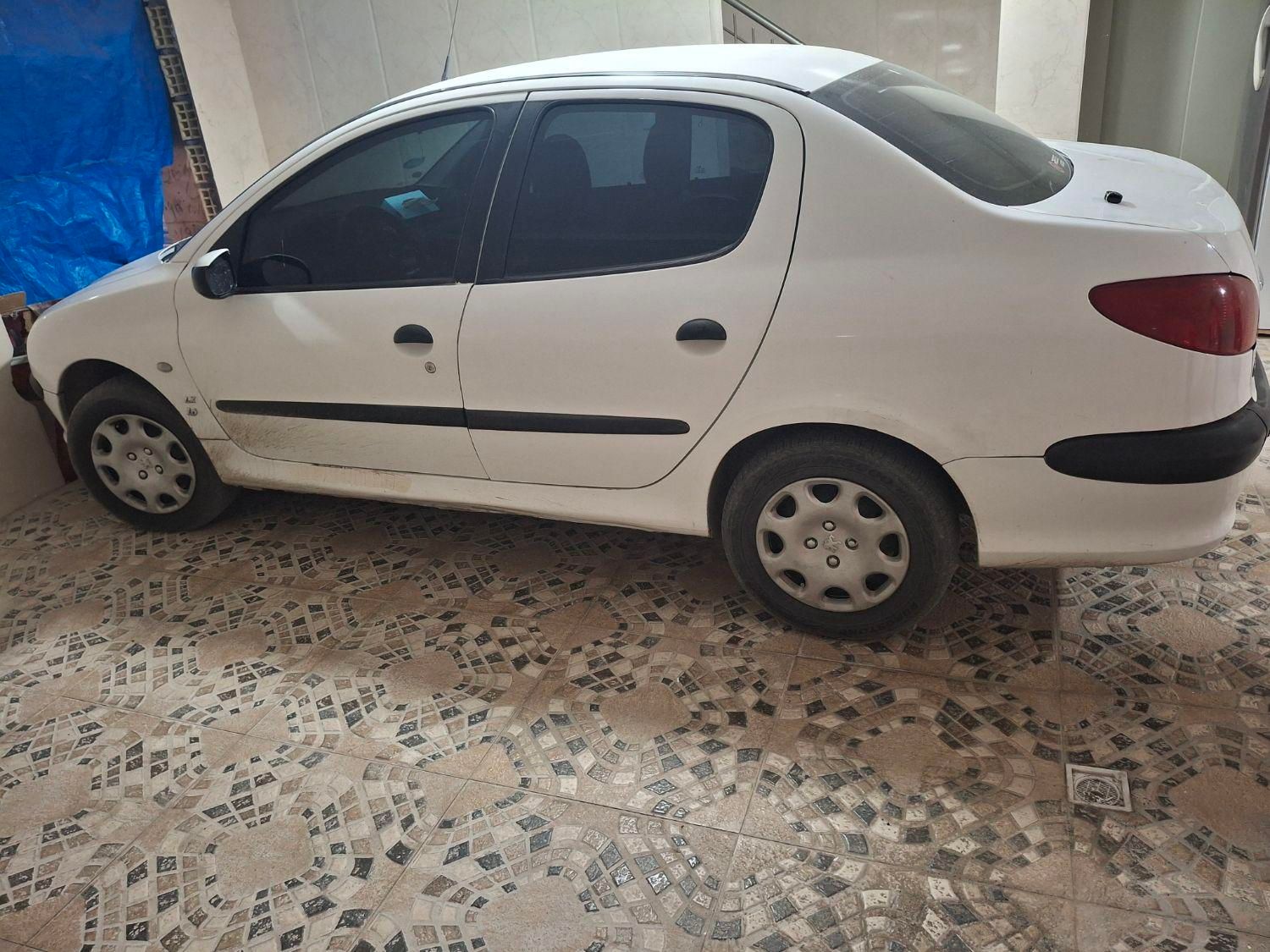 پژو ۲۰۶ صندوق دار v8 - 1391