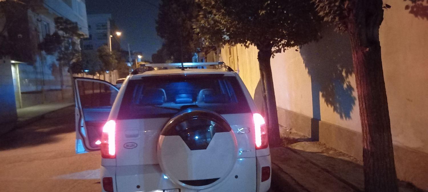 خودرو ام وی ام، X33 آگهی ann_19750926