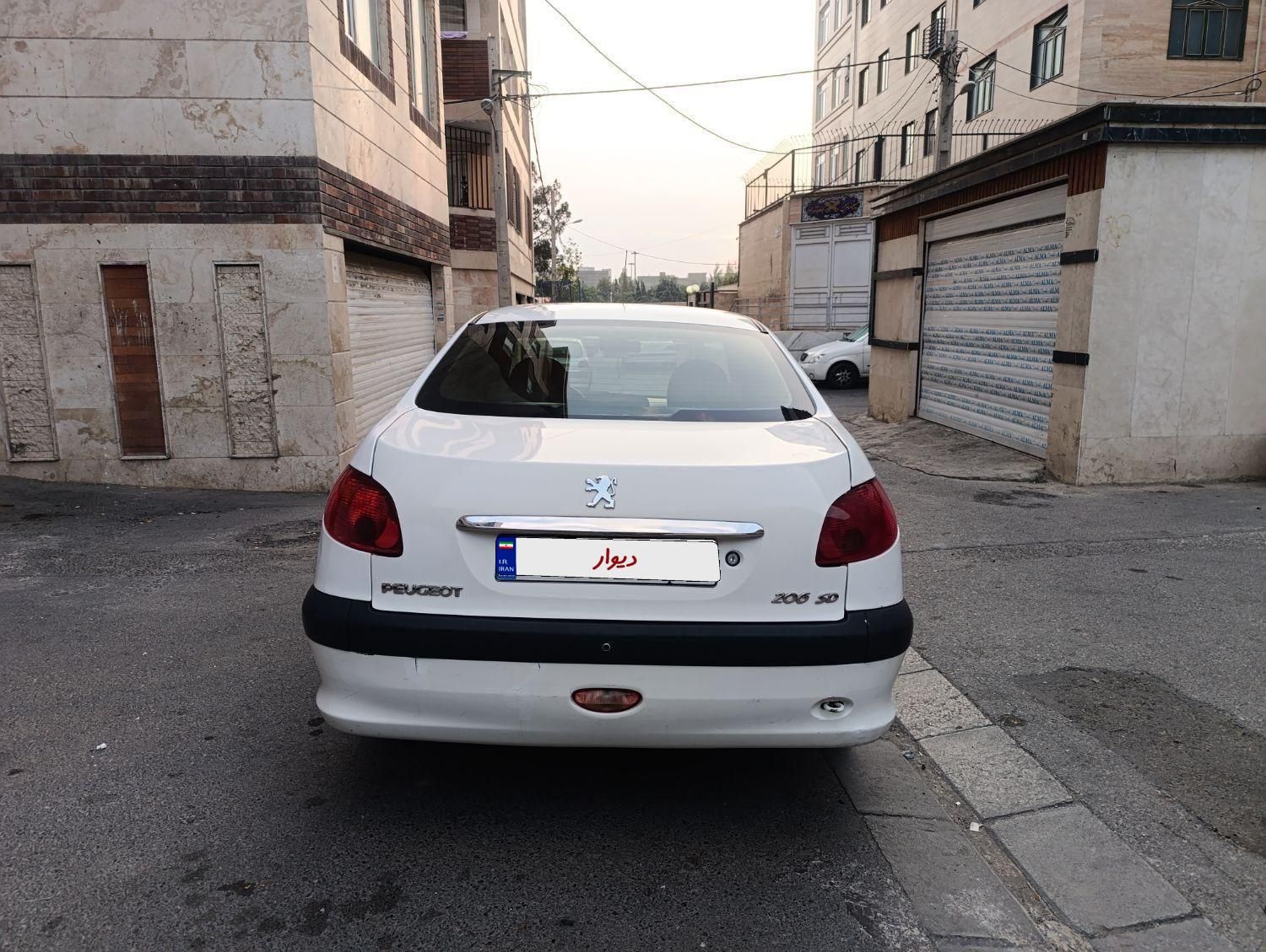 پژو ۲۰۶ صندوق دار v8 - 1390
