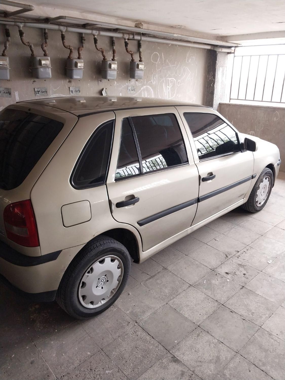 خودرو فولکس، گل آگهی ann_19751633
