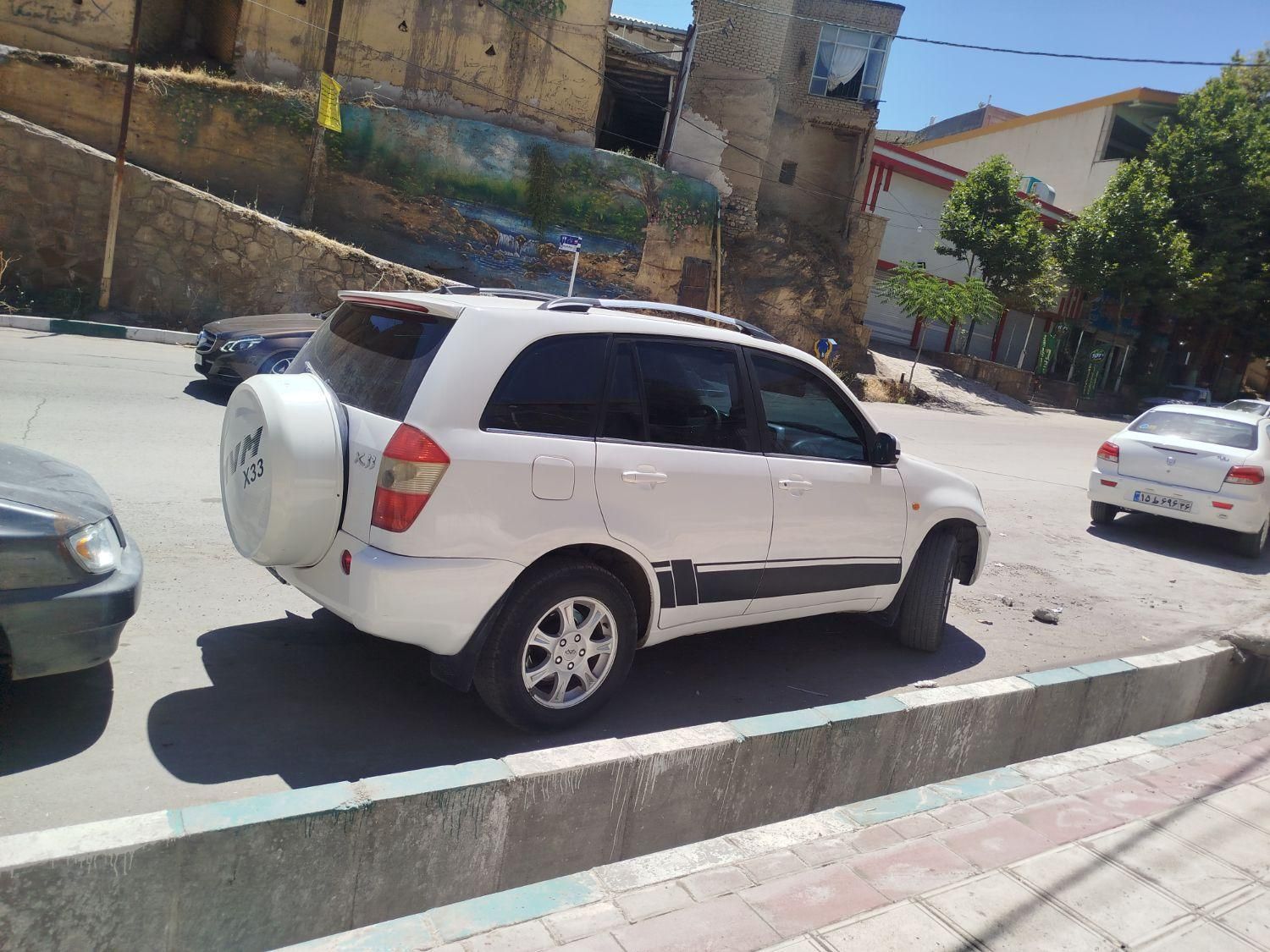 خودرو ام وی ام، X33 آگهی ann_19753425