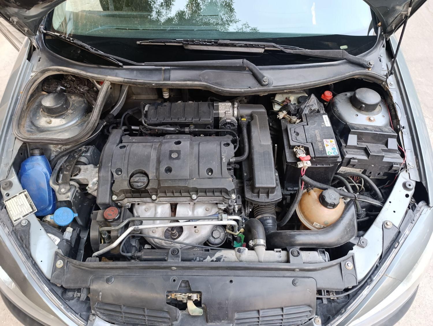 پژو ۲۰۶ صندوق دار v8 - 1396